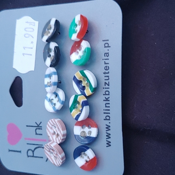 Earrings - Picture 3 of 3